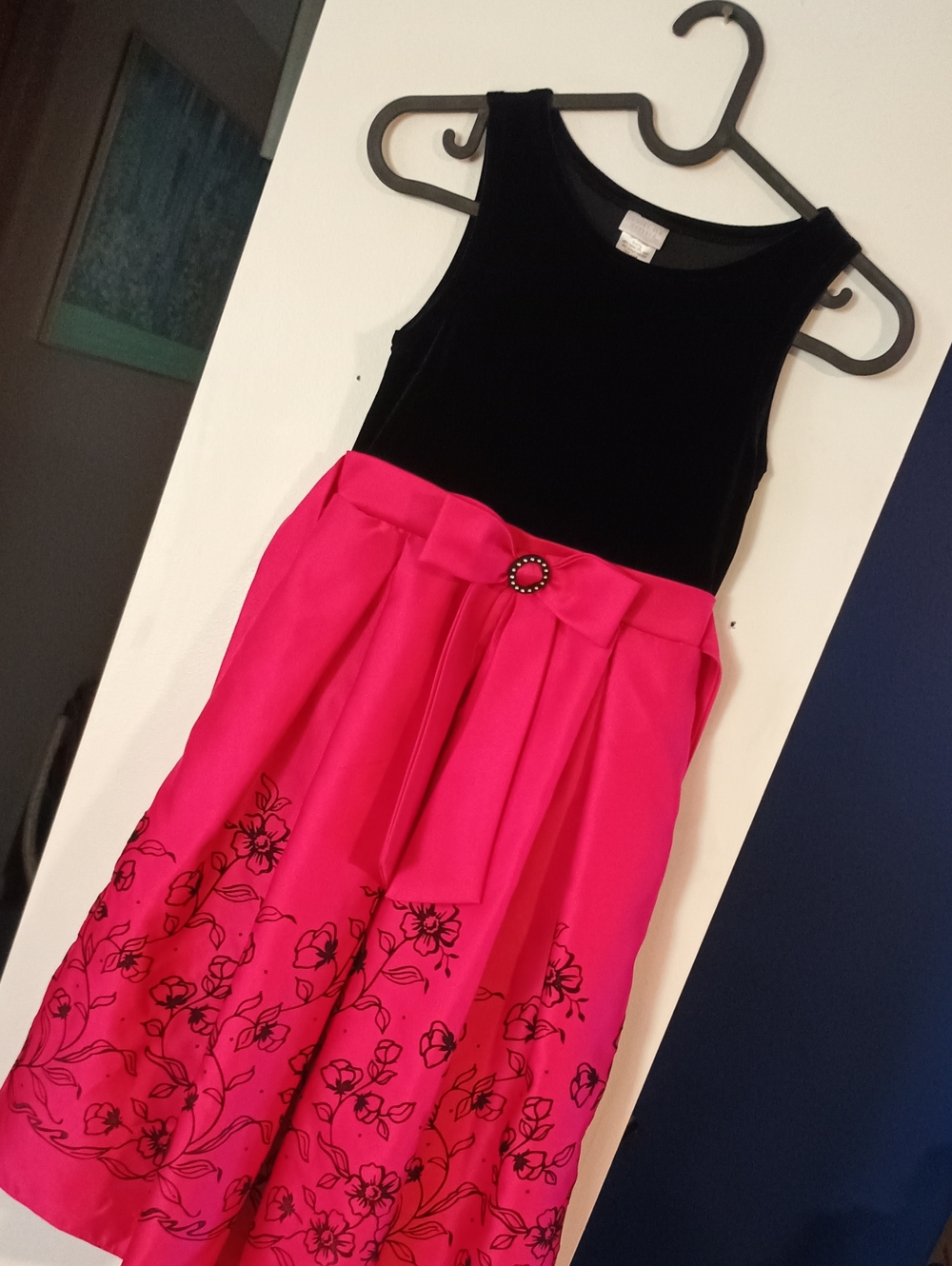 BLACK AND FUCHSIA GIRLS SIZE 8 DRESS BY PERFECTLY DRESSES